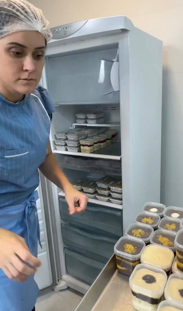 Aluna montando estoque